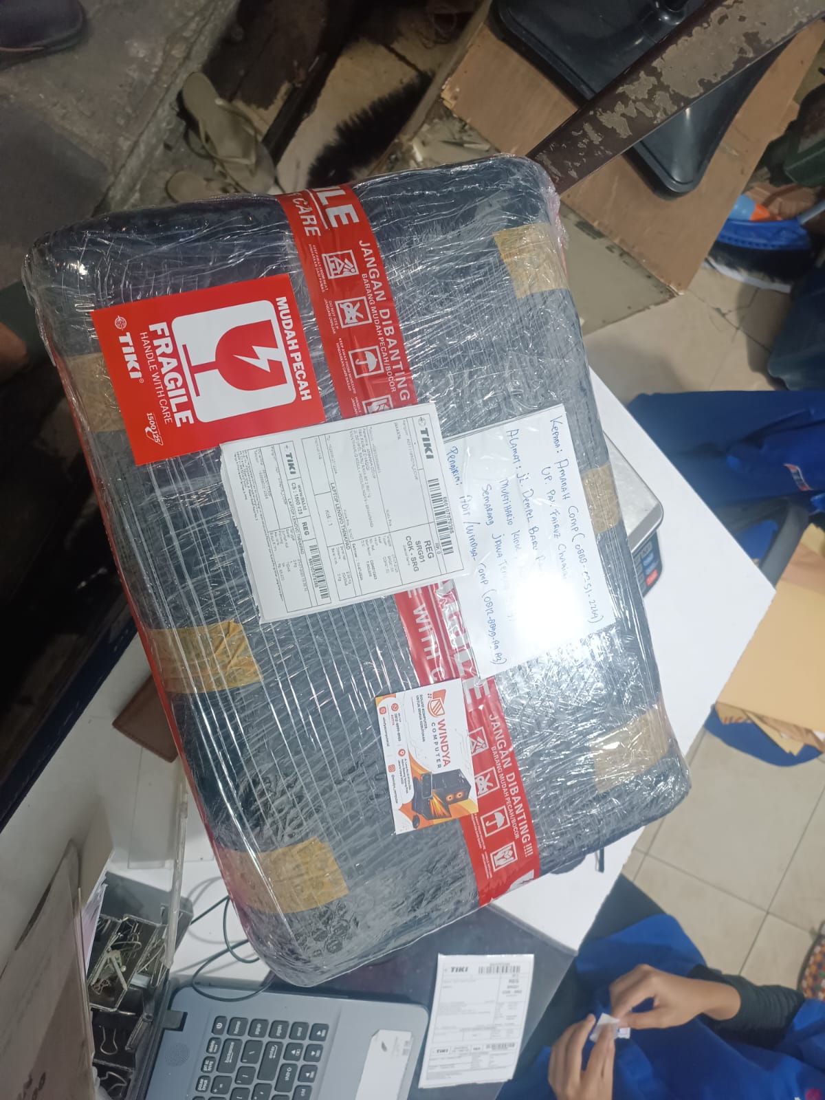 Service Engsel & Repaste MacBook Air