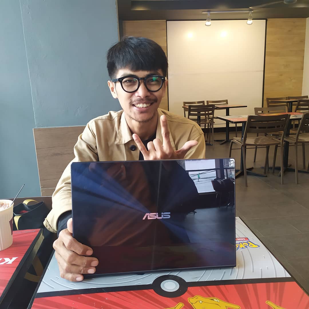 COD LAPTOP ASUS ZENBOOK UX302LG